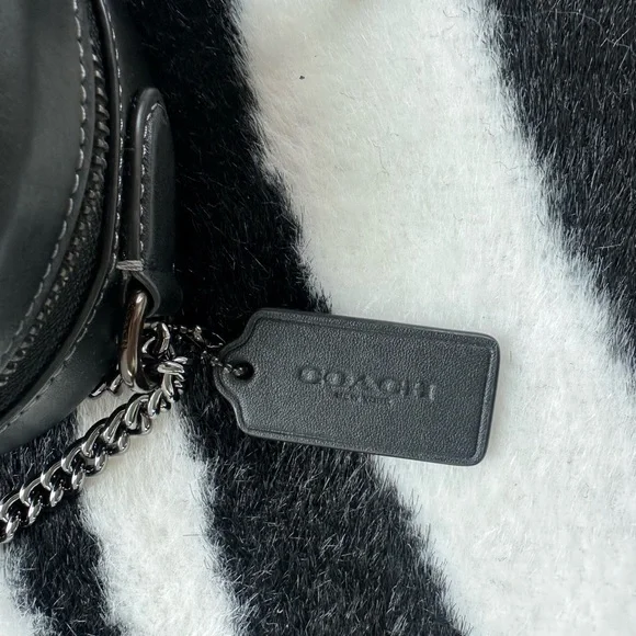 Coach Black Leather Quilted Heart Bag - Picture 2 of 7